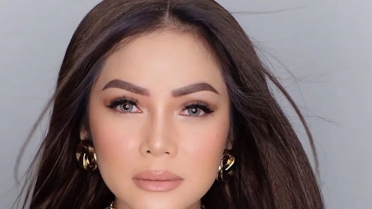 Rilis Single Baru Ini 7 Potret Penampilan Terbaru Kristina yang Bikin Pangling
