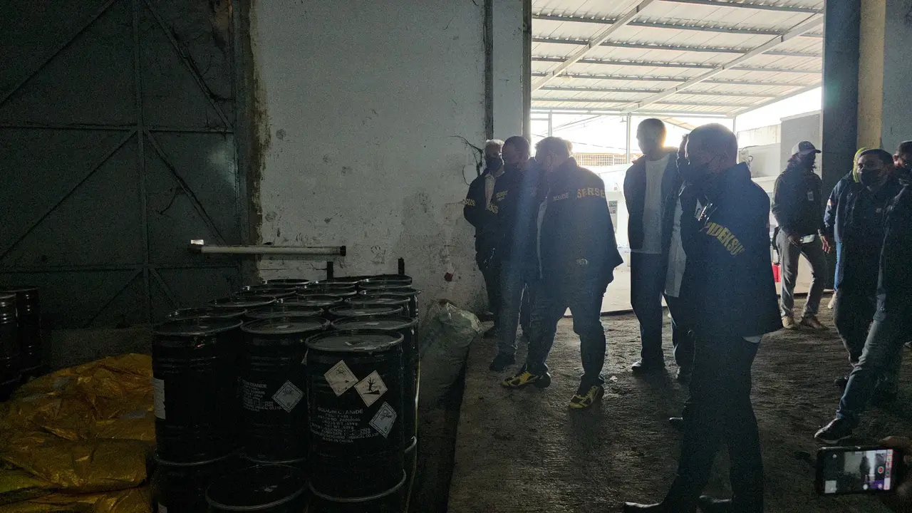 362 drum berisi sianida disimpan sementara Direktorat Tindak Pidana Ekonomi Khusus (Ditpideksus).