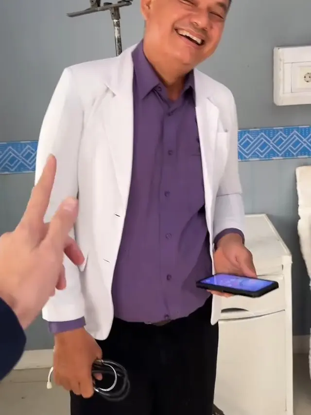 Kekocakan Guntur Nugraha Ledek Alex Jonson, Si Dokter yang Selalu Gagal Selamatkan Pasien di Sinetron (instagram/gunturnugraha10).