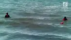 Seorang nelayan terseret arus ombak di Padang. Ditemukan beberapa keanehan dari kejadian ini.