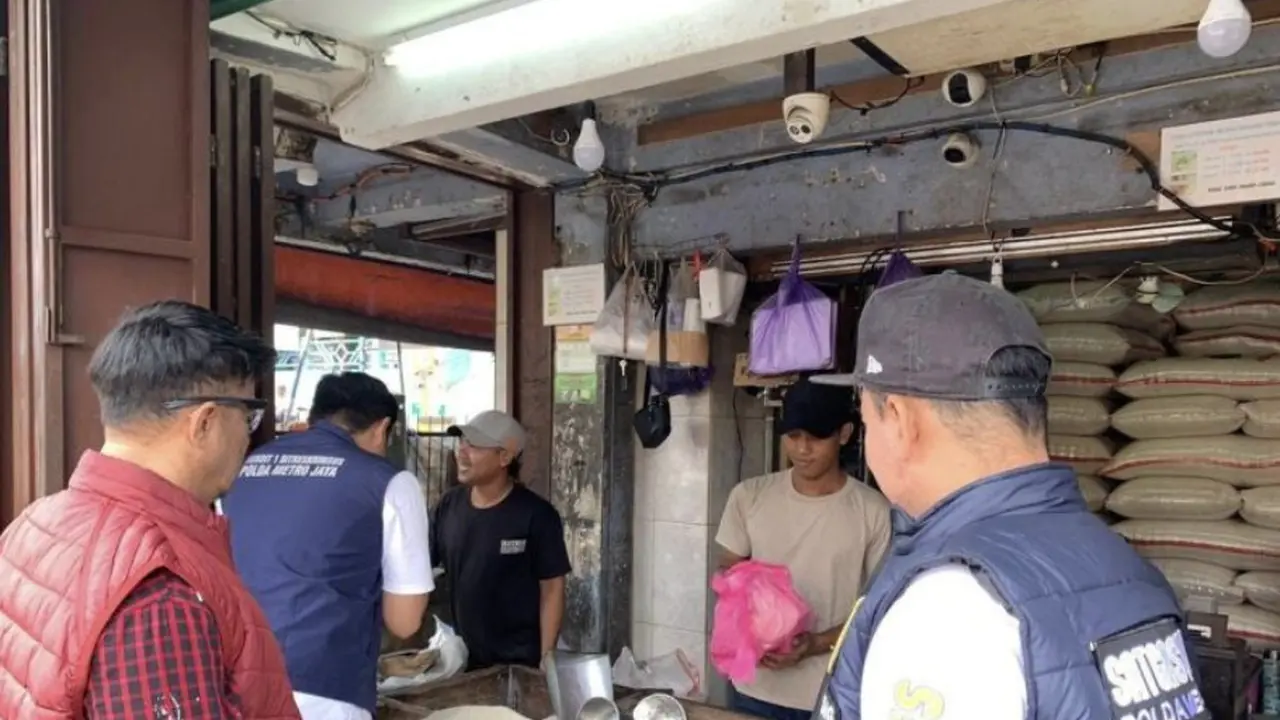 Satuan Tugas atau Satgas Pengendalian Harga Beras Polda Metro Jaya.