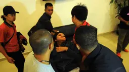 Reihan --sapaan Syarifah Reihan-- pun langsung dibawa ke kamar untuk beristirahat, Jakarta, (19/10/14). (Liputan6.com/Faisal R Syam) 