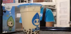 Kedai Milk Tea sedang marak, tapi yang ini beda dan harus dicoba