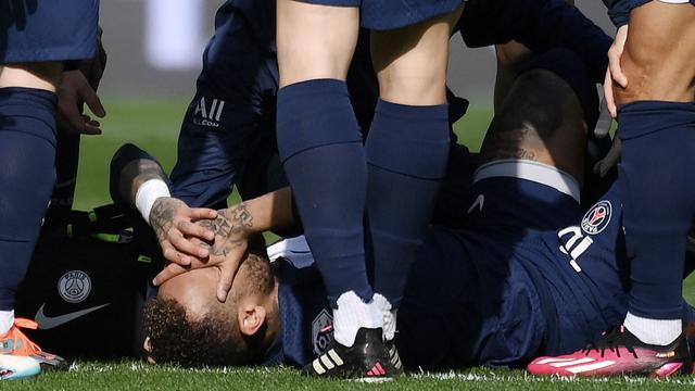 Foto: Momen Mengerikan Neymar Cedera Saat PSG Bungkam Lille di Liga Prancis