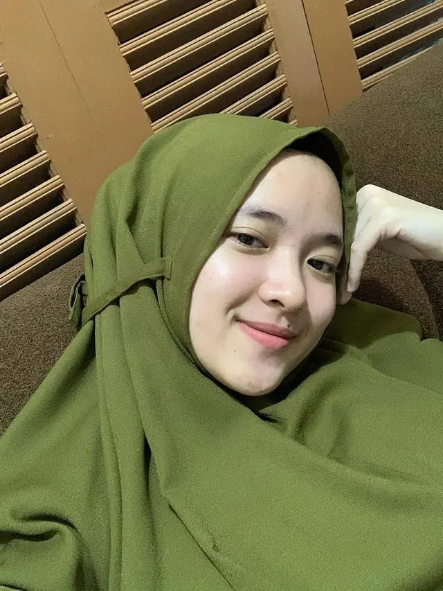 Unggah Foto Berjerawat, Ini 6 Potret Nissa Sabyan Tanpa Makeup