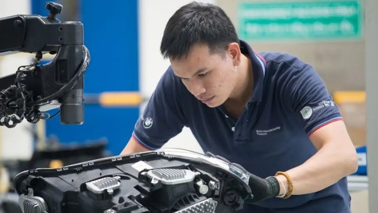 BMW Lebih Pilih Thailand Dibanding Indonesia Untuk Produksi Baterai (Paultan)