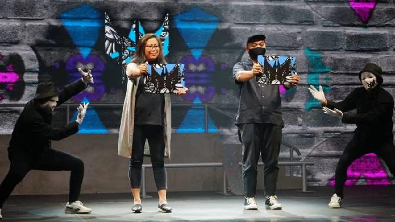 Acer berkolaborasi dengan Darbotz, seniman mural ternama di Indonesia yang karyanya juga diakui dunia. Dok: Acer Indonesia
