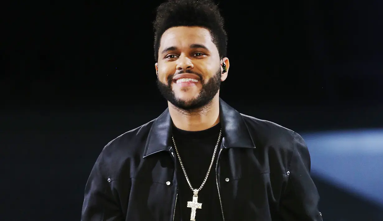 "The Weeknd menjadi topik yang besar   dalam perbincangan para cewek," ujar   seorang sumber yang dekat dengan Kendall   seperti yang dilansir dari   HollywoodLife. (Billboard)