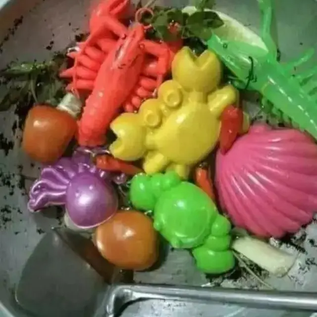 6 Potret Seafood Versi Murah Ini Nyeleneh, Tak Sesuai dengan Ekspektasi