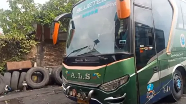 Potret Bus ALS yang Akan Dibawa Bos PO Haryanto. YouTube Nagil Bus ©2022 Merdeka.com