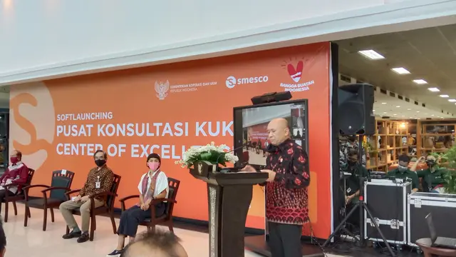 Menteri Koperasi dan UKM Teten Masduki melakukan peresmian Gedung Smesco Indonesia sebagai Pusat Konsultasi bagi para pelaku UMKM.
