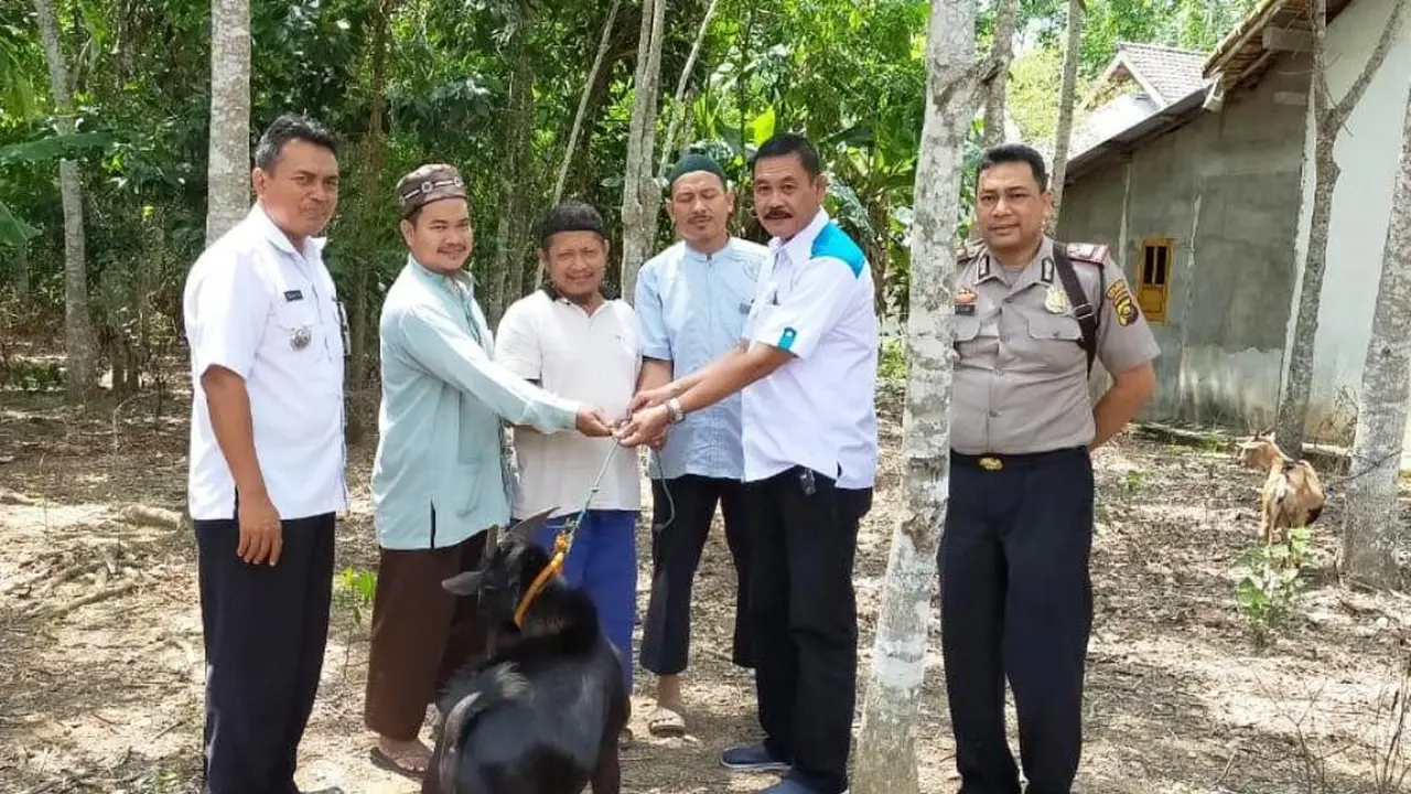 Bantuan Hewan Ternak untuk 3 Mantan Teroris di Ogan Komering Ilir