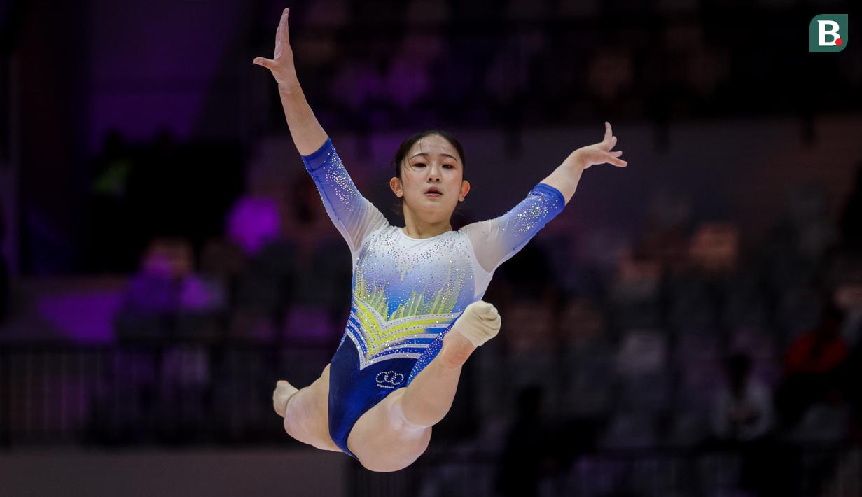 <p>Pesenam Korea Selatan, Shin Solyi pada nomor senam lantai dalam Kejuaraan Dunia Gimnastik 2025 di Indonesia Arena, Senayan, Jakarta, Senin (20/10/2025). (Bola.com/Bagaskara Lazuardi)</p>