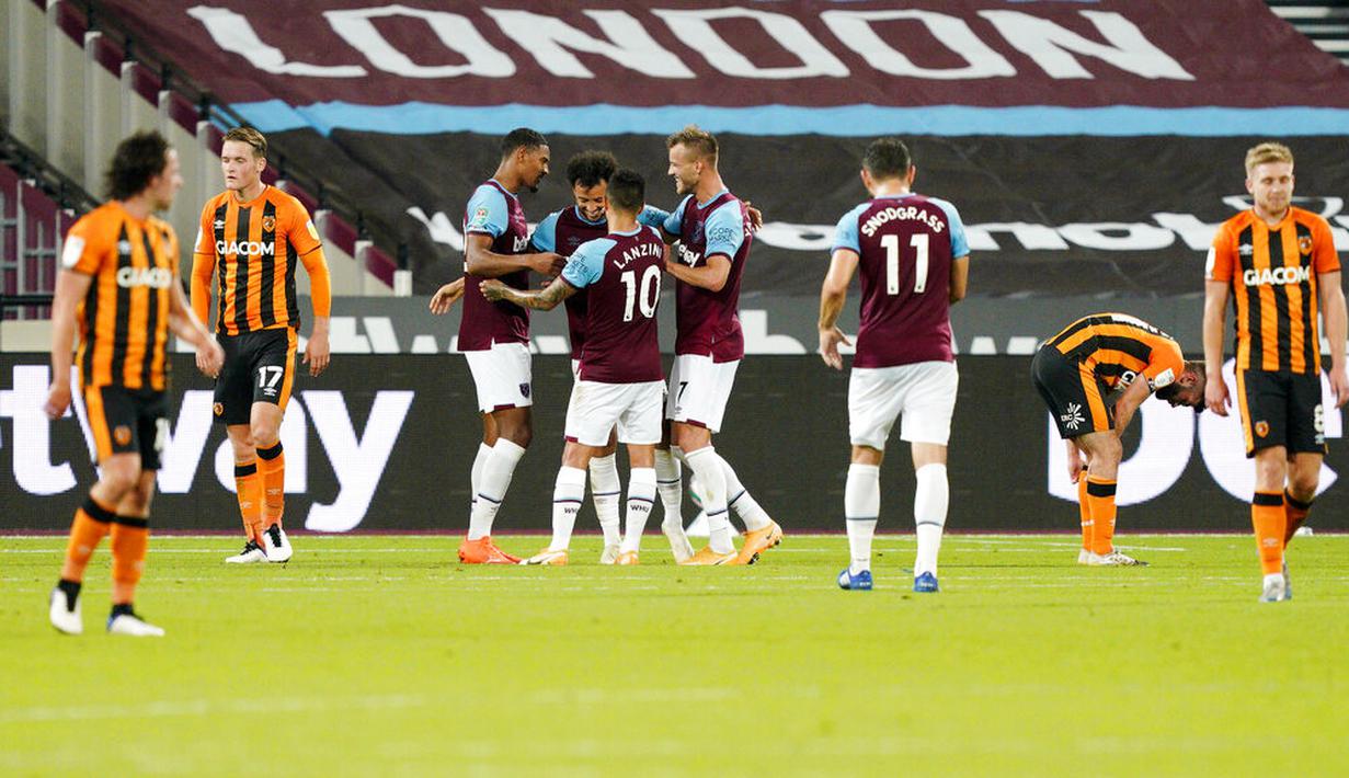 Foto Pesta Gol Ke Gawang Hull City West Ham United Melaju Ke Babak Keempat Piala Liga Inggris Inggris Bola Com