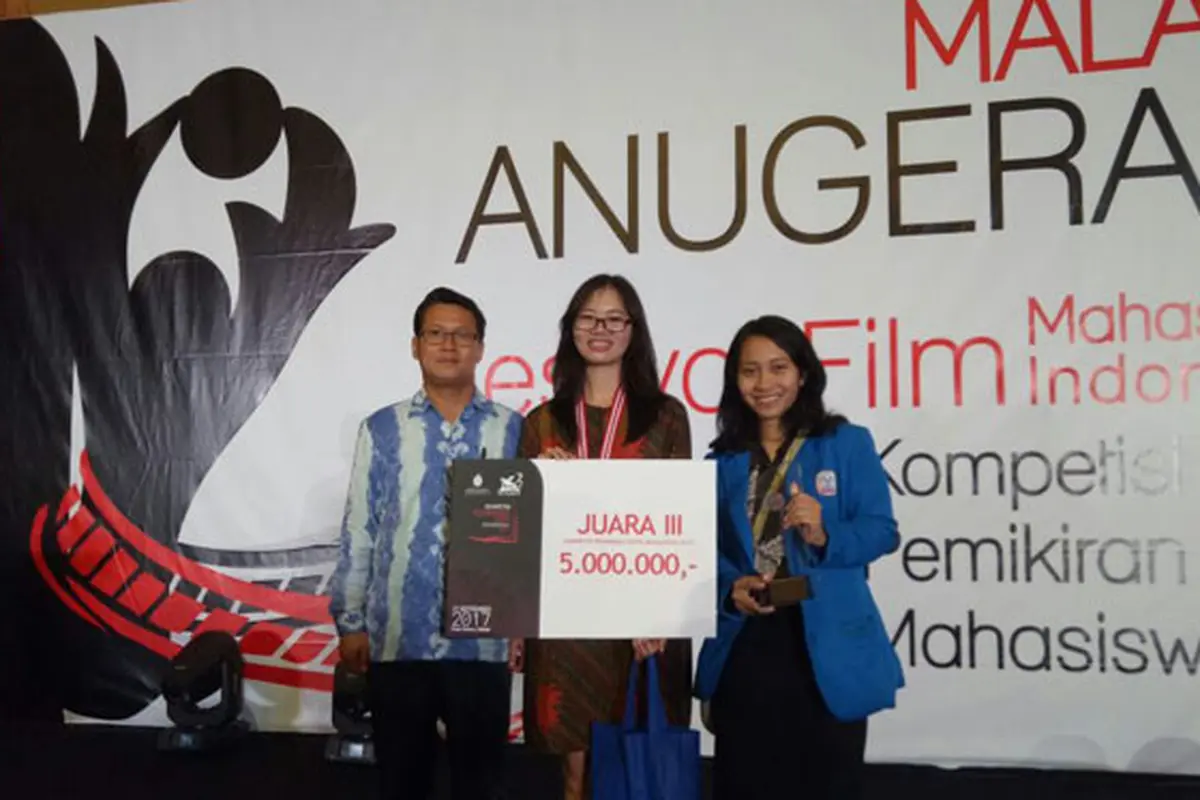 President University Juarai Kompetisi Pemikiran Kritis Mahasiswa 