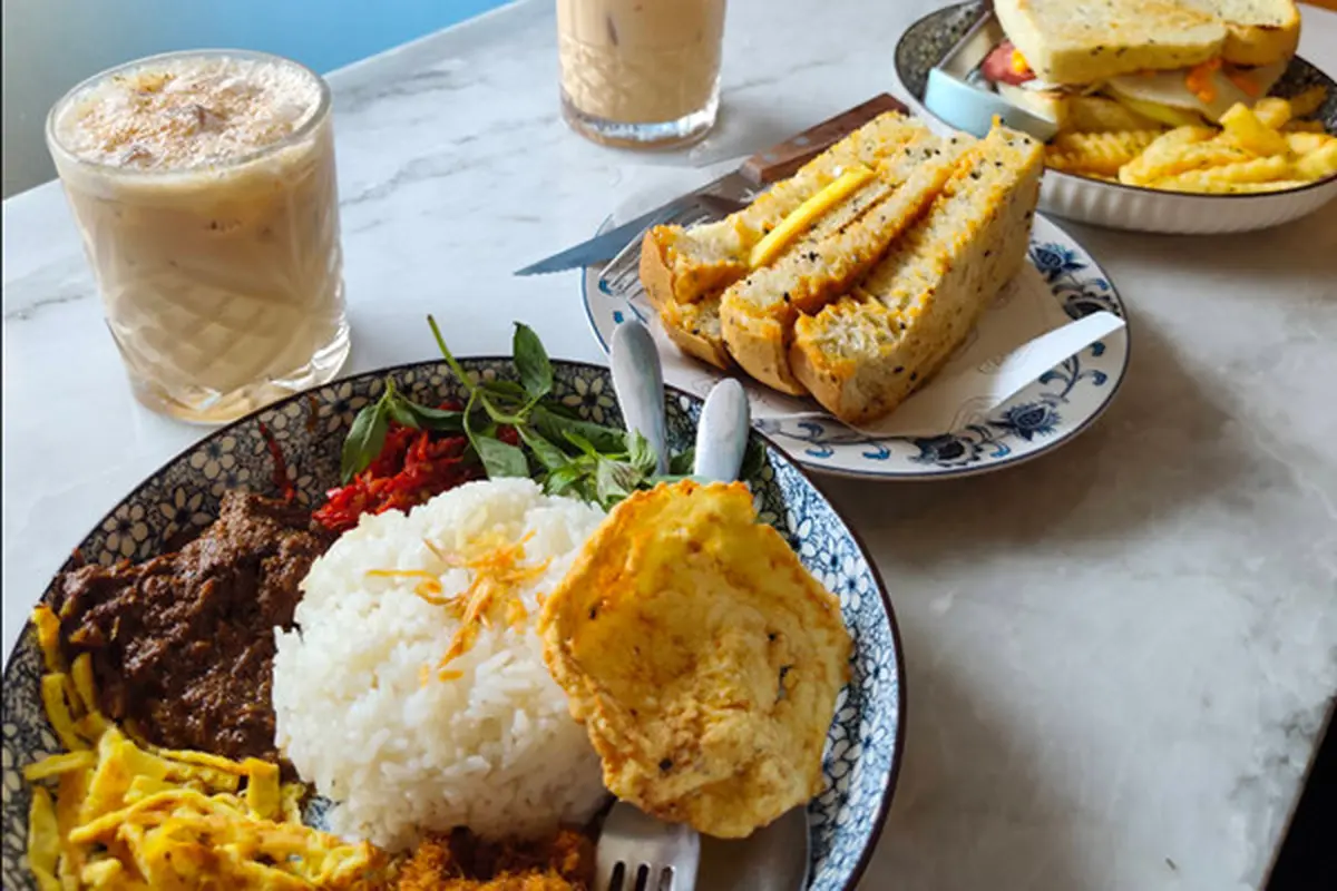 Rekomendasi Tempat Makan Nasi Langgi di Cirebon