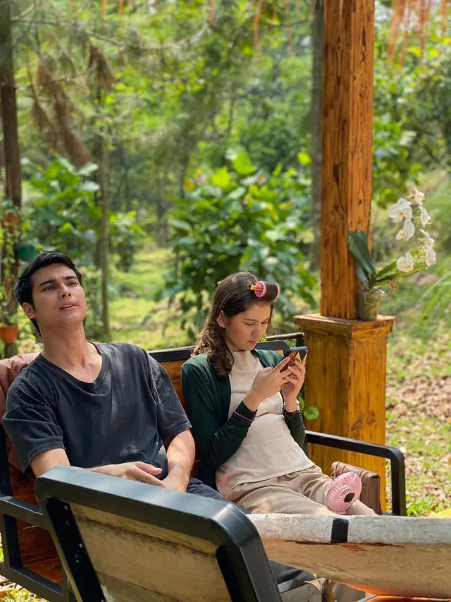 Zoe Jackson dan Cinta Brian