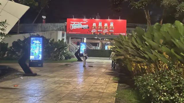 Taman Literasi Martha Christina Tiahahu menyajikan suasana berbeda ketika buka 24 jam. (Liputan6.com/Ady Anugrahadi)
