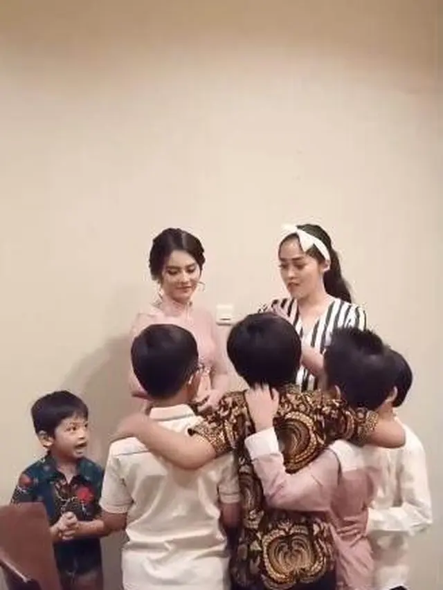 Lamaran Tiwi Eks T2