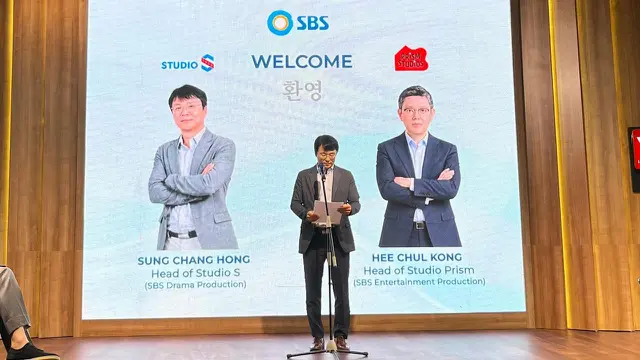 Sung Chang Hong dalam acara penandatanganan MoU strategic cooperation in the content and media business antara PT MD Entertainment Tbk & SBS Co., Ltd. dihelat di kawasan Jakarta pada pada Selasa, (29/9/2026). (Liputan6.com/Afradhiya N. R)
