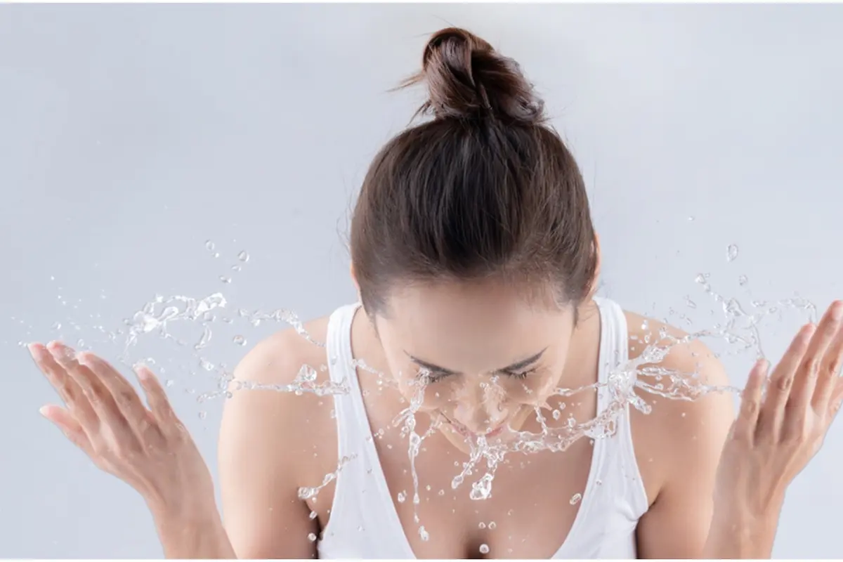 4 Lifehack Atasi Komedo di Kulit Wajah Buat Si Super Sibuk