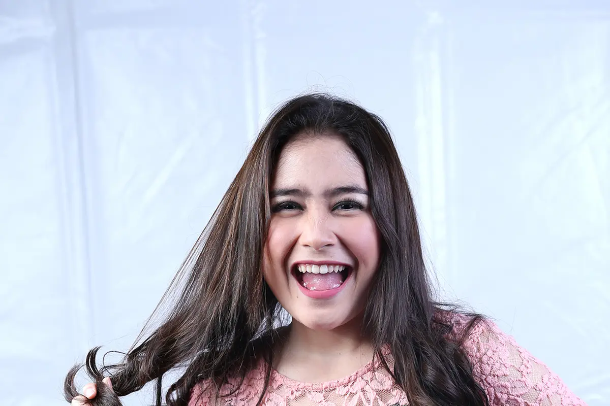 Prilly Latuconsina