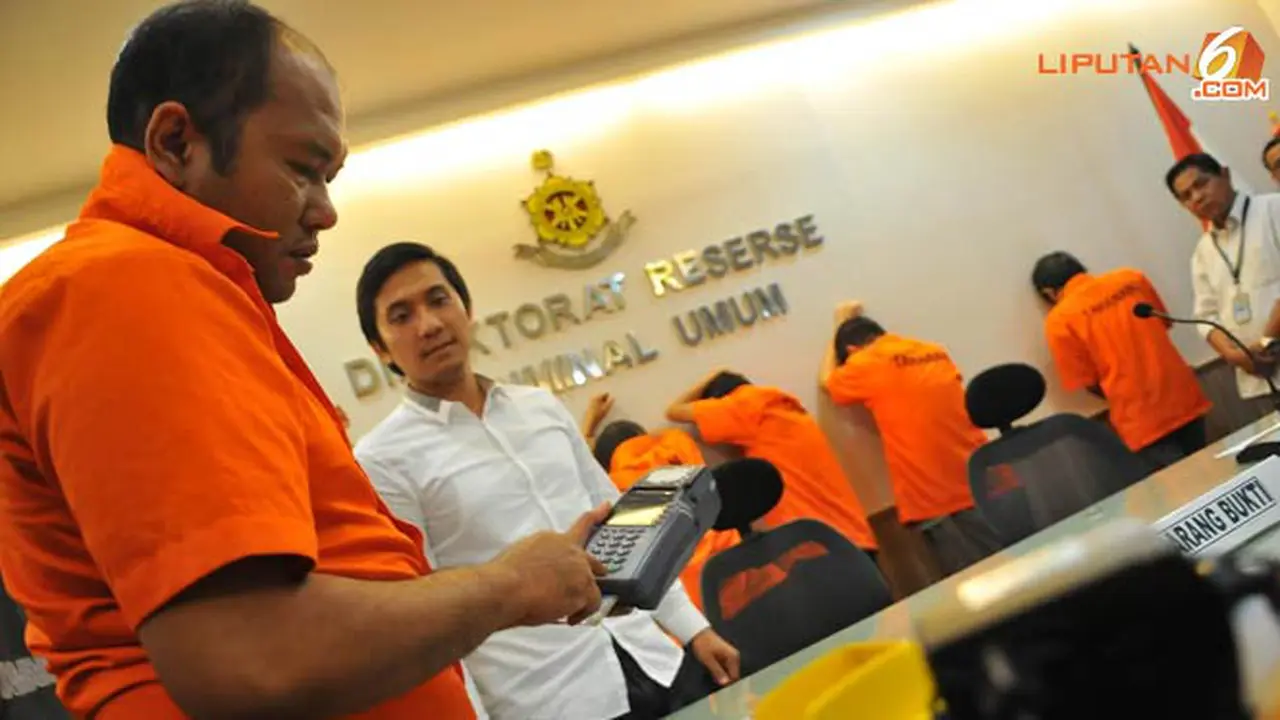 tangkap-atm-131125b.jpg
