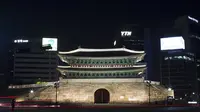 Sebuah kota metropolitan yang merupakan ibukota dari negara Korea Selatan