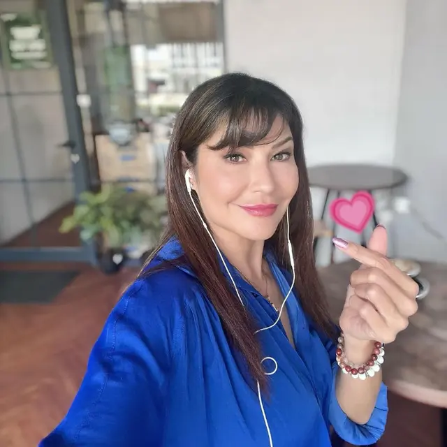 6 Artis Mualaf Ini Didoakan Segera Mantap Berhijab, Banjir Dukungan