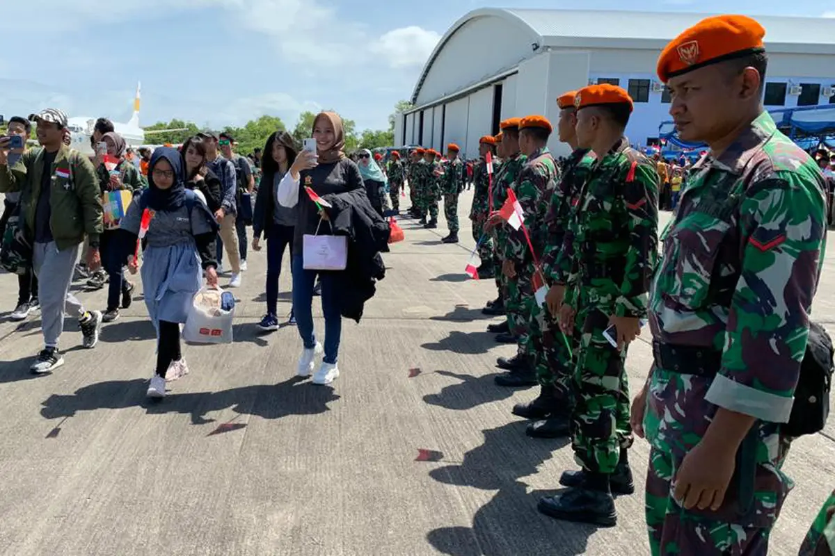 WNI yang telah menjalani observasi di Natuna, Kepulauan Riau jelang dipulangkan ke kampung halaman masing-masing, Sabtu (15/2/2020).