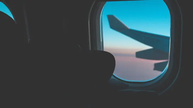 Pesawat/unsplash erik