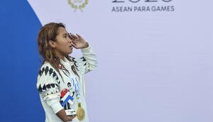 Atlet para renang Indonesia, Mutiara Cantik Harsanto, meraih medali emas ASEAN Para Games 2026 dari nomor 100m gaya dada putri SB9, di Aquatic Center 80th Anniversary Stadium, Nakhon Ratchasima, Thailand, Rabu (21/1/2026). (NPC Indonesia)