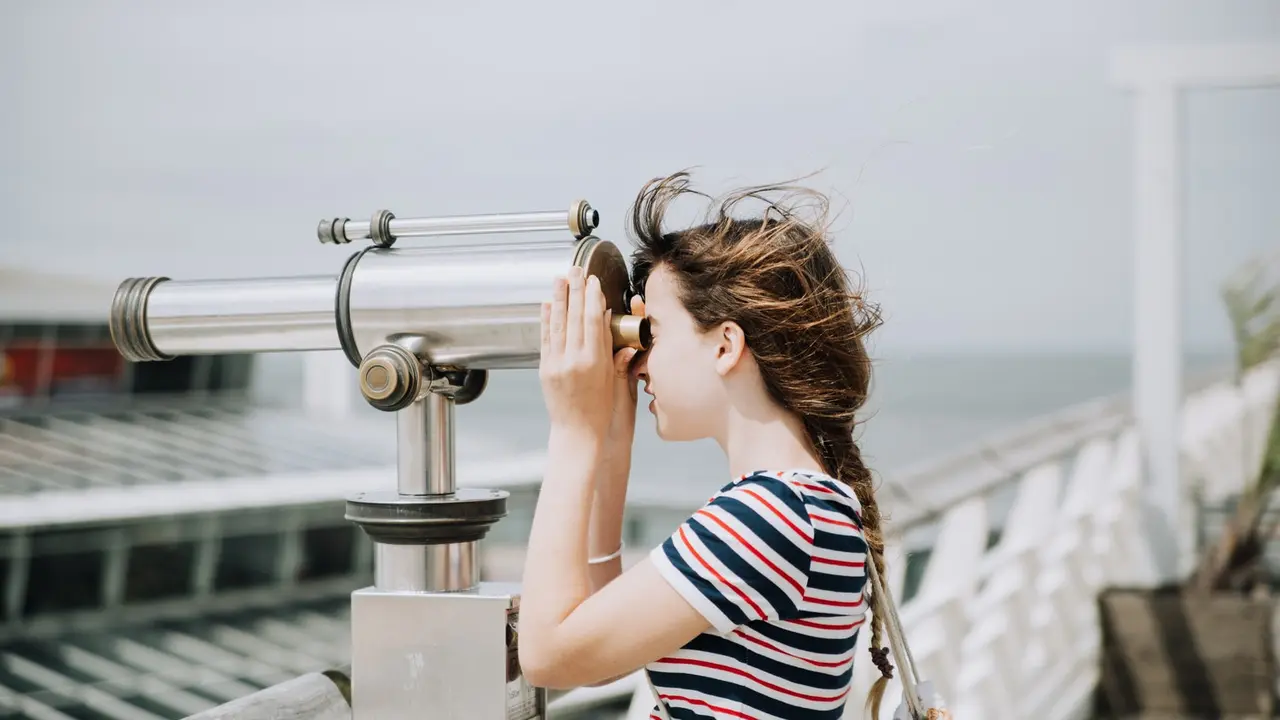 [Bintang] Kata Astrologer: 5 Zodiak Ini Berpotensi Jadi Penerus Mama Lauren