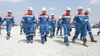 Pertamina Subholding Upstream Regional Jawa dan PT Pertamina Drilling Service Indonesia (PDSI) melakukan kunjungan lapangan ke lokasi pengeboran sumur eksplorasi Rotan Cinta (RCI)-001 di Desa Kubangsari, di Kecamatan Ketanggungan, Kabupaten Brebes. (Dok Pertamina)