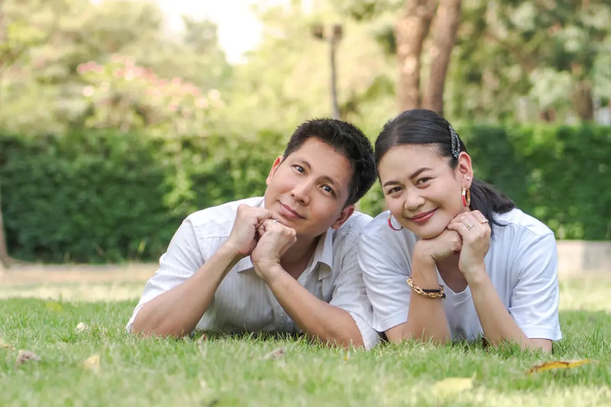 pasangan bahagia