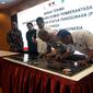 KPK menghibahkan aset rampasan dari terpida kasus korupsi senilai Rp 110 miliar untuk Kejagung dan BNN. (Liputan6.com/Fachrur Rozie)
