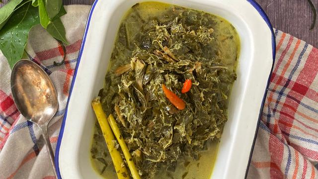 Gulai daun singkong