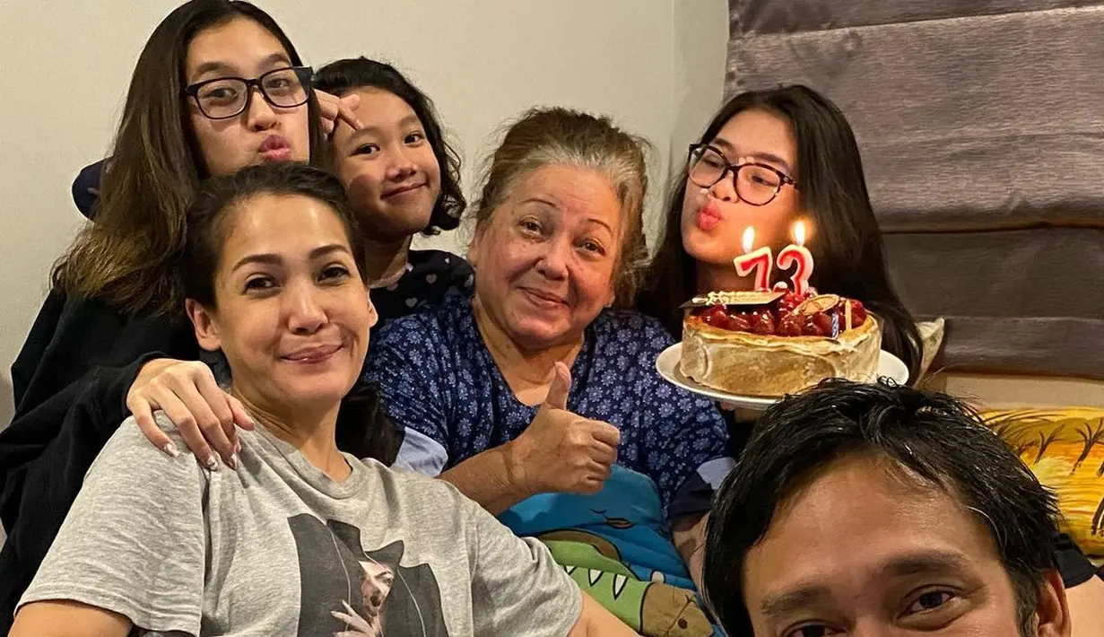 Tora Sudiro (Instagram/mieke_amalia)