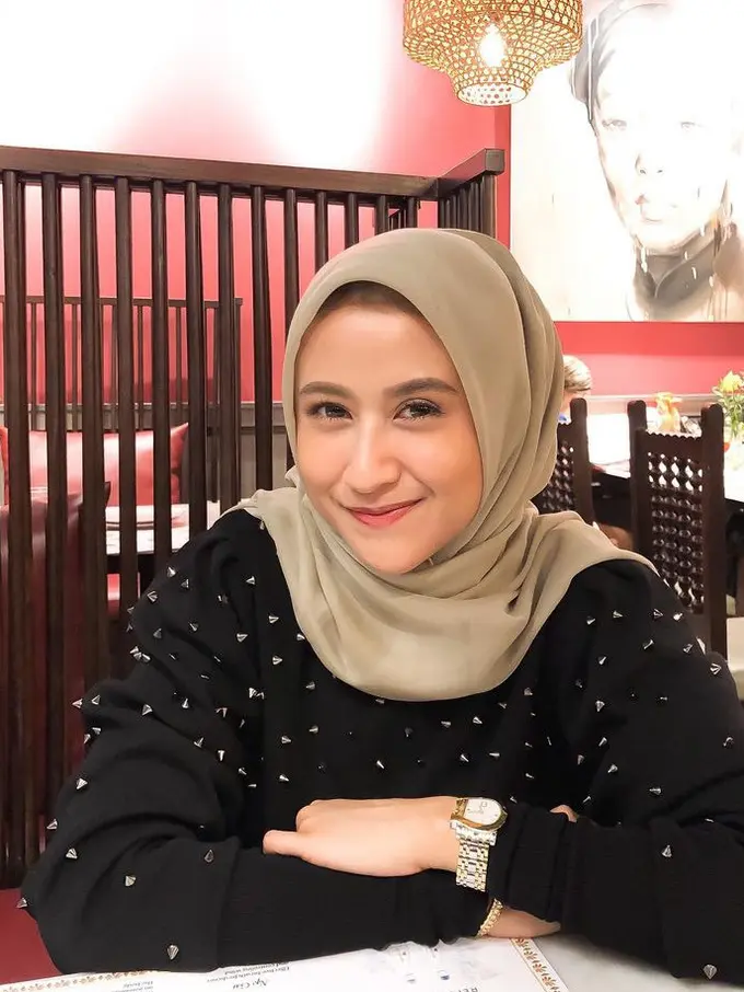 Tampilan Mantan Istri Mayor Teddy