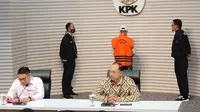 KPK menetapkan mantan Ketua DPD Partai Gerindra Maluku Utara sebagai tersangka suap terhadap mantan Gubernur Malut Abdul Gani Kasuba. (Merdeka.com)