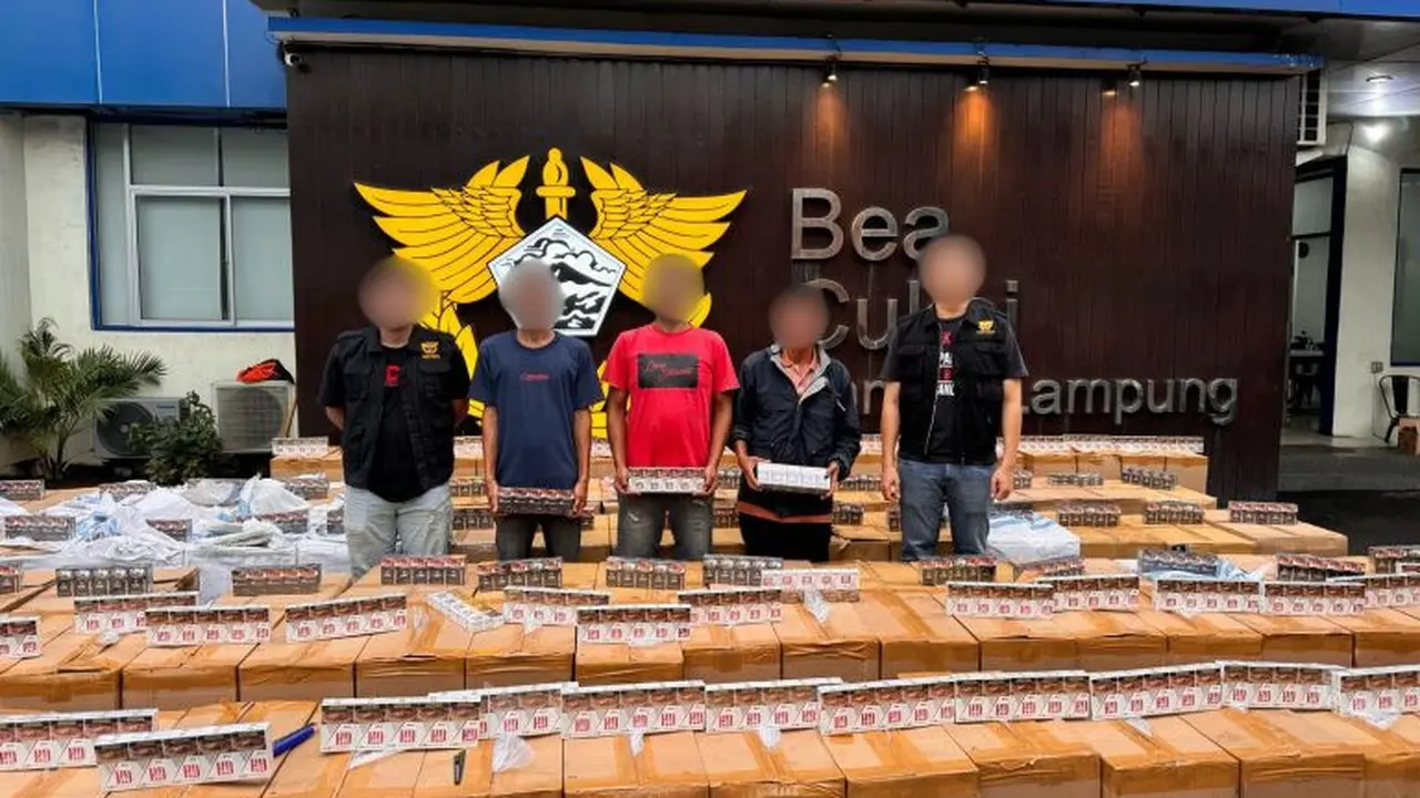 Kegiatan penindakan 4 juta barang rokok ilegal Bea Cukai Lampung selama Januari 2024. Foto (Bea Cukai Lampung)