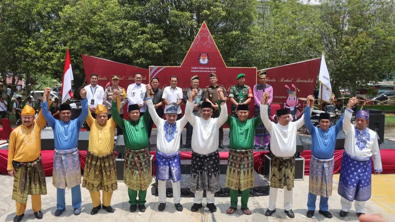 5 pasangan calon bupati dan wakil bupati di Rokan Hulu deklarasi Pilkada damai.
