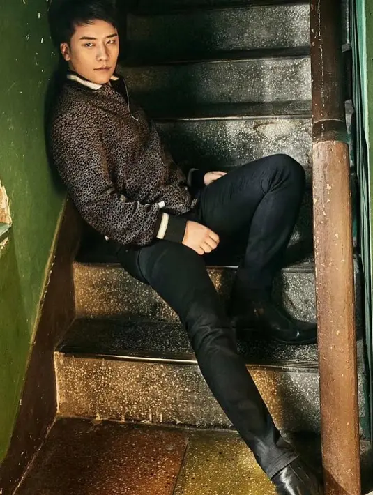 Pada postingan foto itu, Seungri mengabarkan jika ia segera merilis album solo dan ia berjanji akan mengejutkan banyak penggemarnya. Namun sayangnya, ia tidak memberikan informasi lebih banyak lagi. (Foto: instagram.com/seungriseyo)