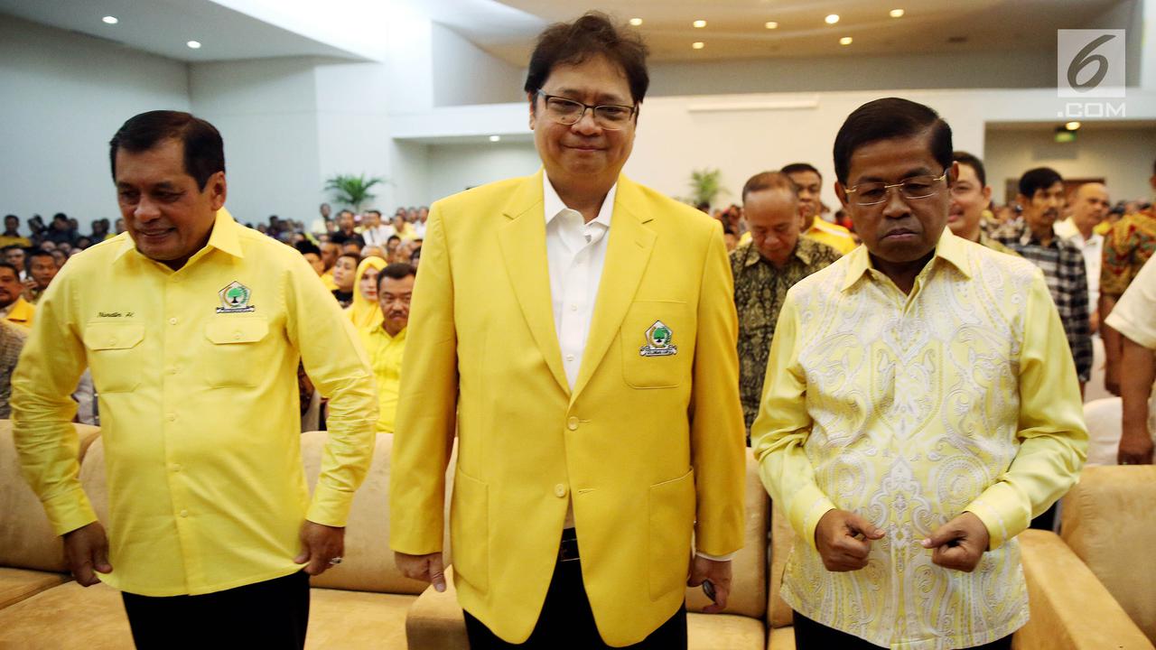 Diusung Golkar, Begini Senyum Pasangan Calon Kepala Daerah