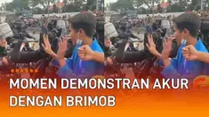 Demo 11 April 2022 di jakarta diwarnai berbagai peristiwa. Meski sempat terjadi kericuhan, momen sebaliknya juga terekam. Mahasiswa demonstran tampak memberi salam pada barisan Brimob bermotor.