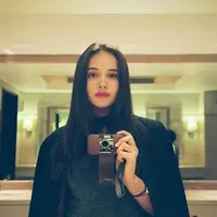 Aurora Ribero, aktris cantik yang jadi lawan main Iqbaal Ramadhan di film terbaru. (Sumber: Instagram/@auroraribero)