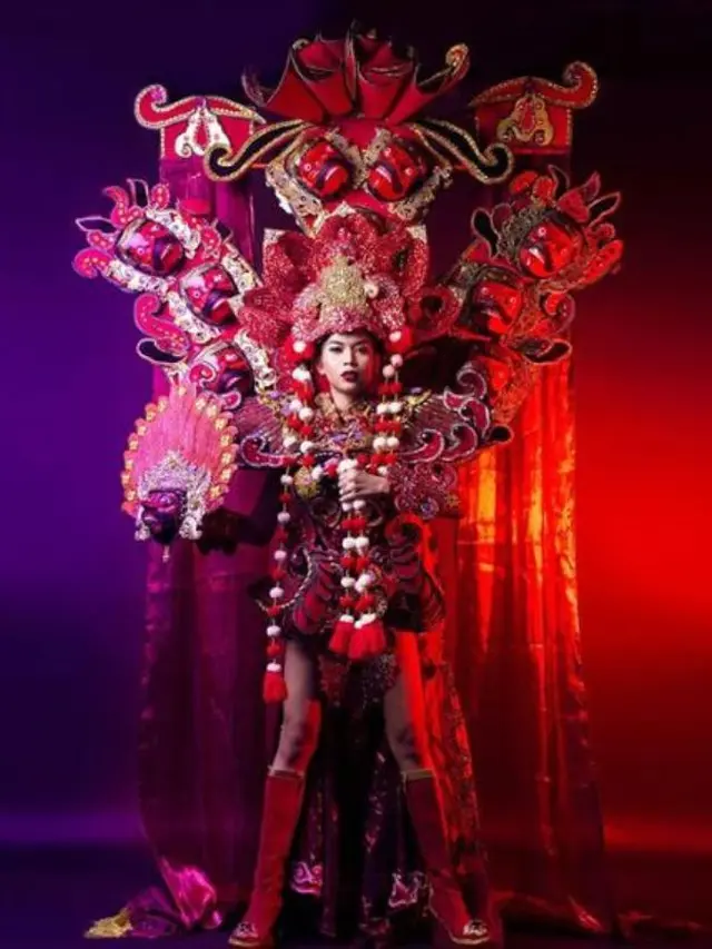 [Bintang] Ini Dinda Syarif, Transgender Indonesia yang Dapat Penghargaan di Kontes Kecantikan Dunia