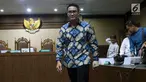 Gubernur Jambi nonaktif, Zumi Zola usai menjalani sidang pembacaan tuntutan di Pengadilan Tipikor, Jakarta, Kamis (8/11). Zumi Zola dituntut 8 tahun penjara dan denda Rp 1 miliar dengan subsider 6 bulan penjara. (Liputan6.com/Helmi Fithriansyah)