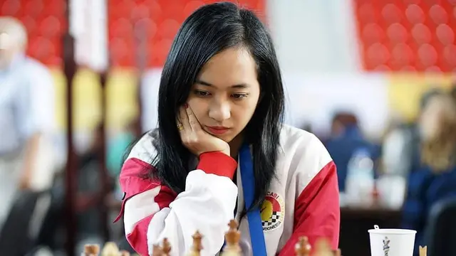 6 Potret Chelsie Monica, Komentator Spesial Dewa Kipas Vs GM Irene