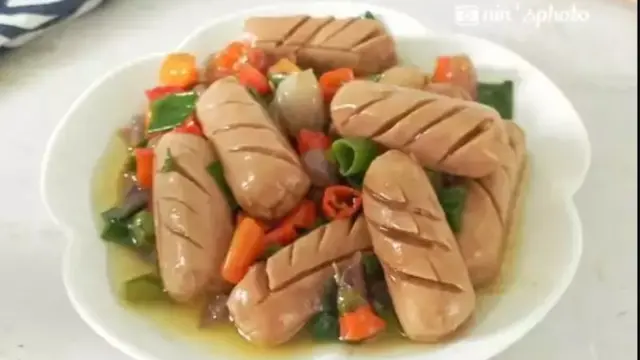 Tumis Sosis Oriental.  foto: Instagram @ninna_nyose